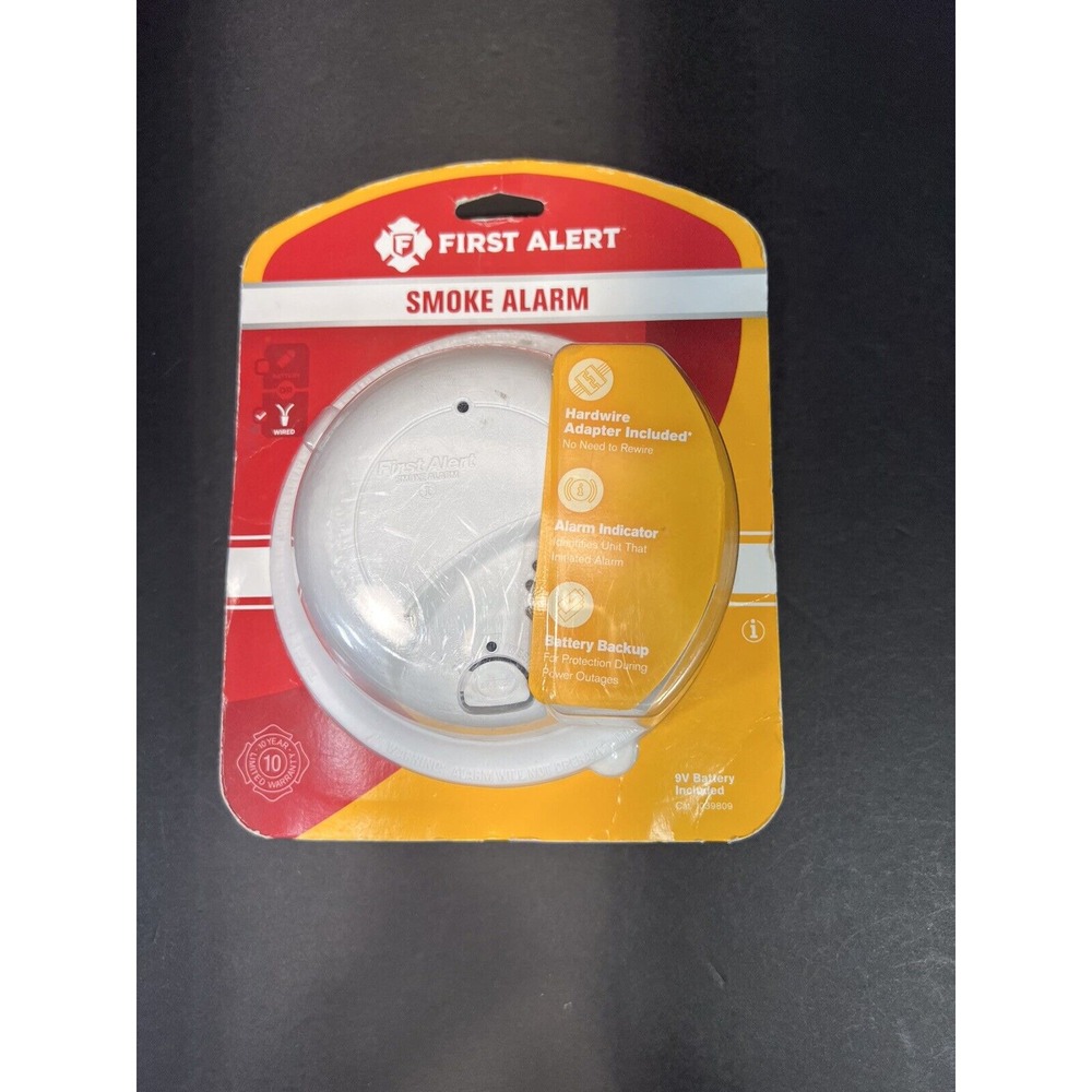 First Alert‎ Smoke Alarm Hardwire with Battery Backup Included New In Package